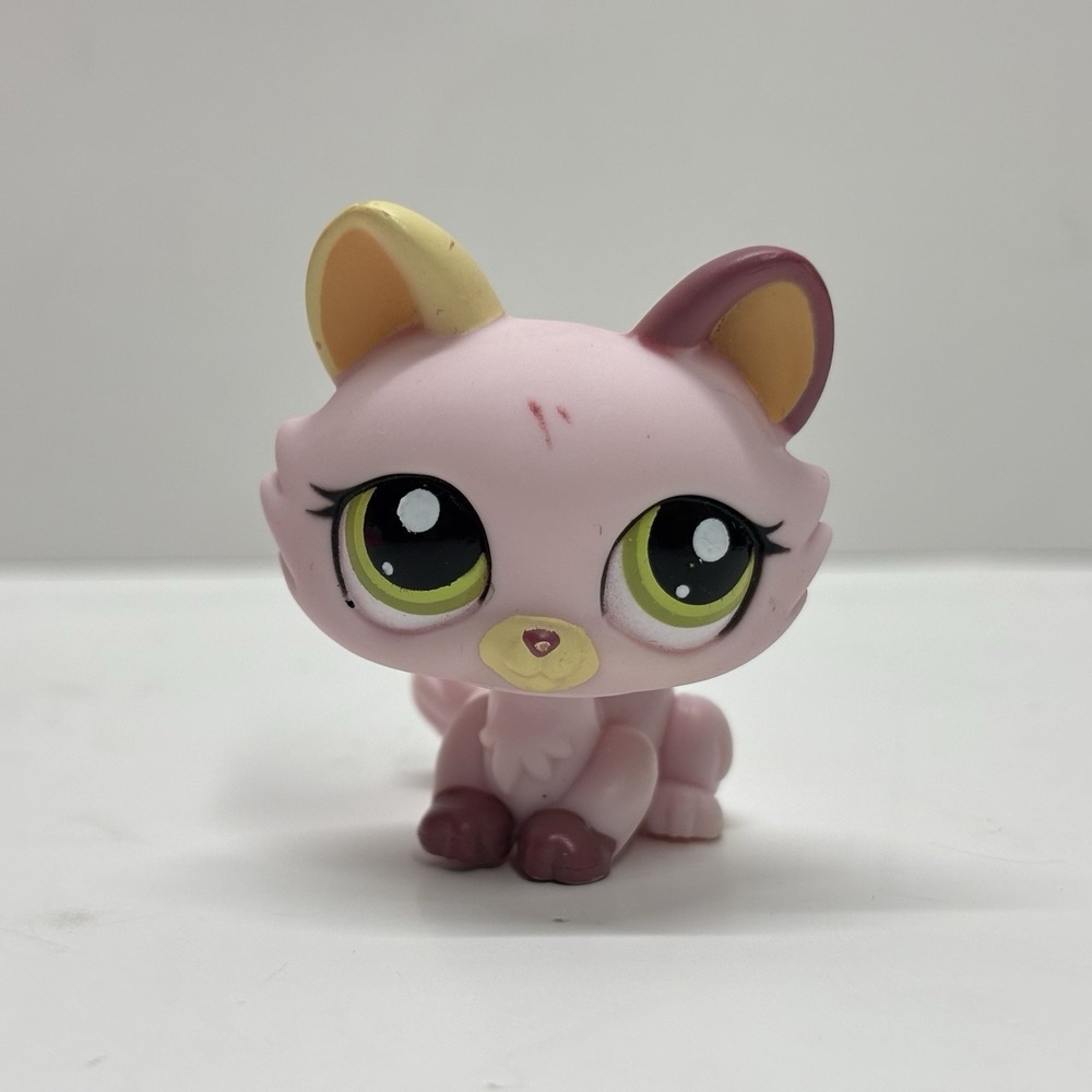 Littlest Pet Shop - Authentic - Crouching Cat - #1489 -Purple Pink- Green Eyes